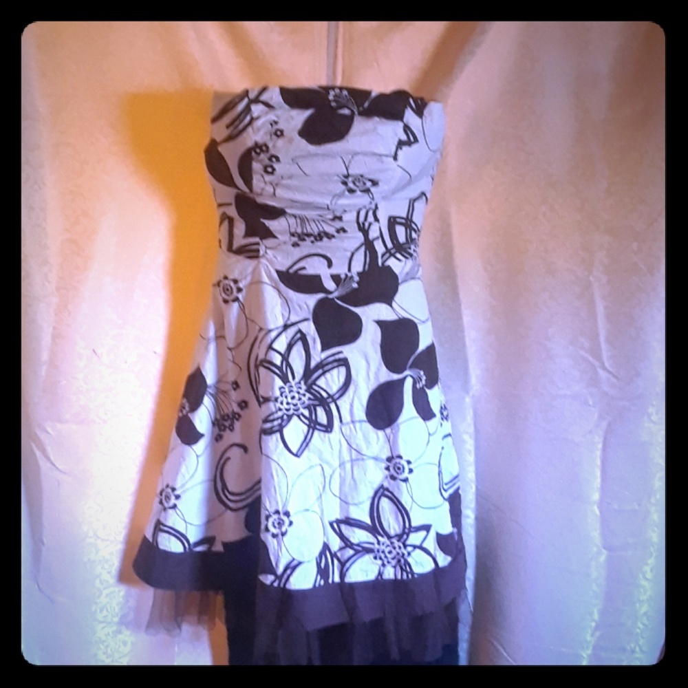Ruby rox  sleeveless floral dress.
